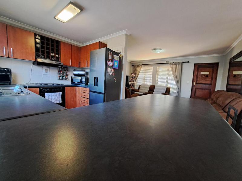 3 Bedroom Property for Sale in Vredekloof East Western Cape